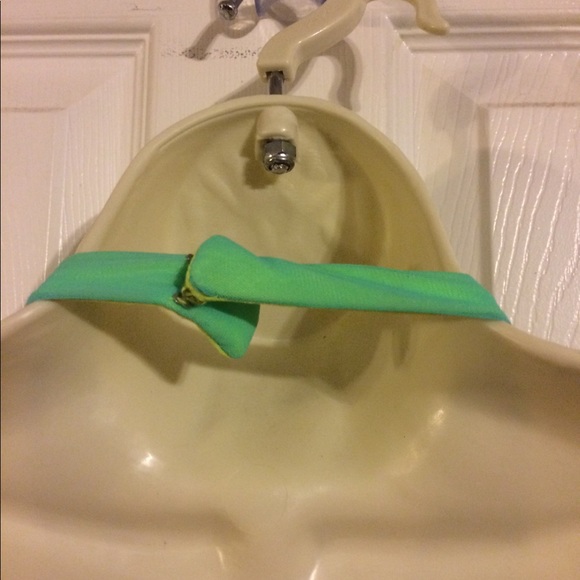 Caché exquisite formal maxi gown size - 0. - Picture 6 of 8